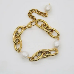 Chunky Chain Bracelet with Pearls